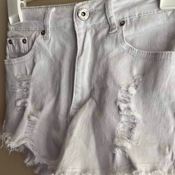 White denim shorts - Picture 2 of 2